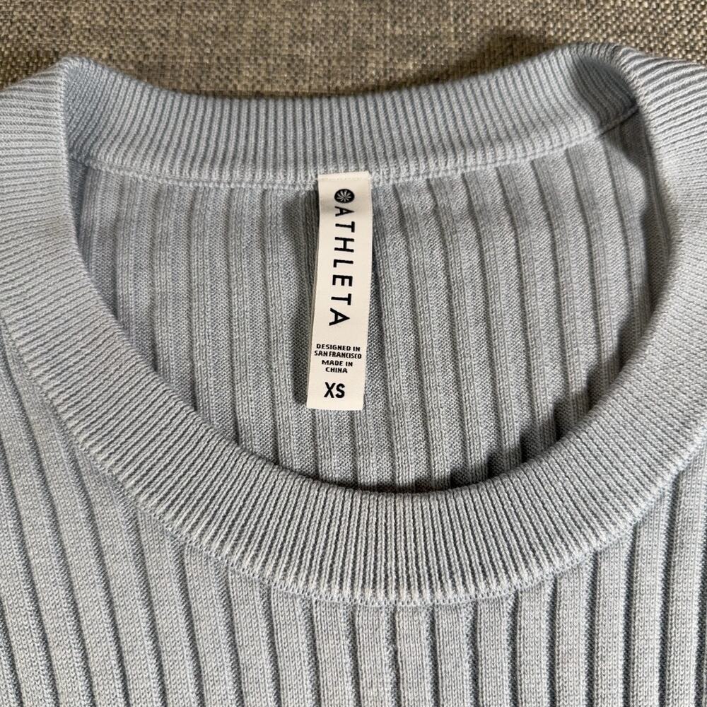 Athleta Women’s XS Ribbed Long Sleeve Top Light Blue Gray Stretch Fitted Tunic - Picture 3 of 7